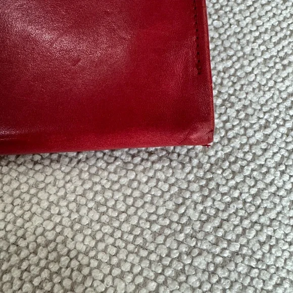 Yves Saint Laurent Crimson Leather Accessory - Picture 8 of 16